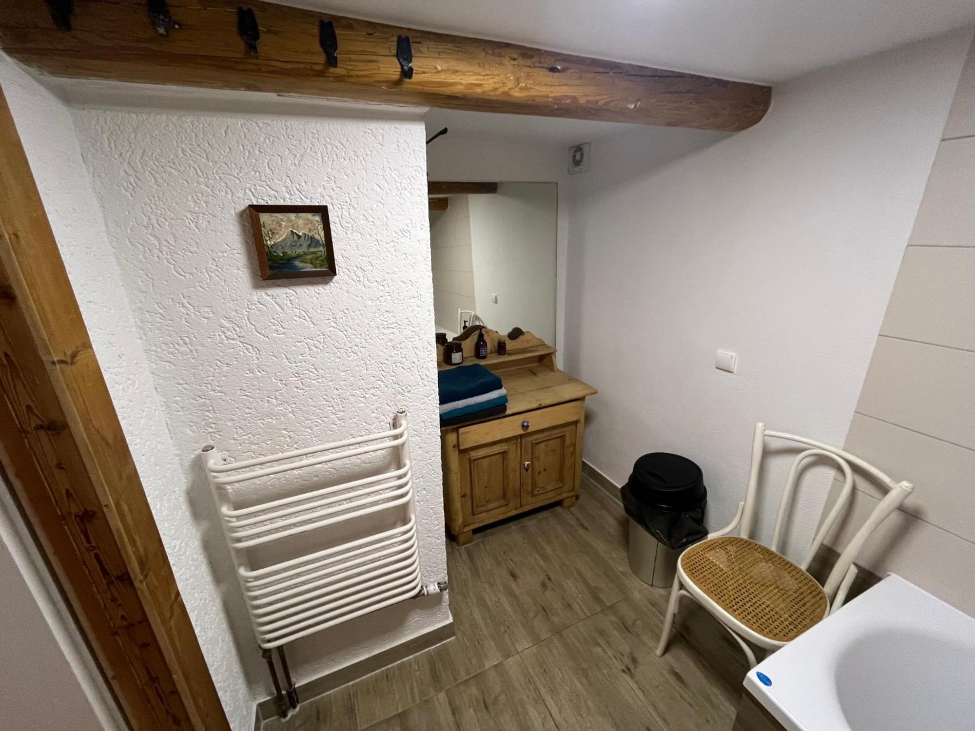 Farma Pod Wulkanem Leśna Exterior foto